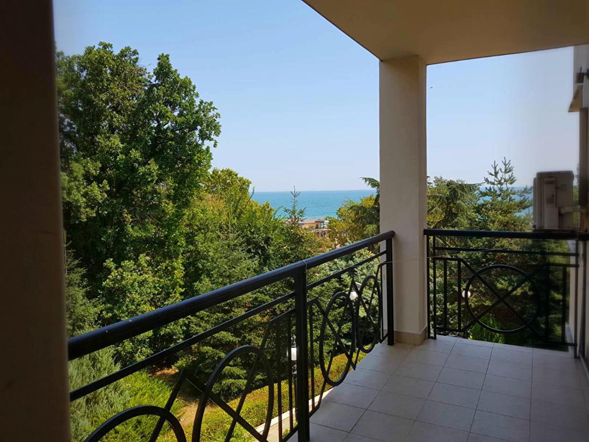 Golden Sands Rentals Apartments Экстерьер фото