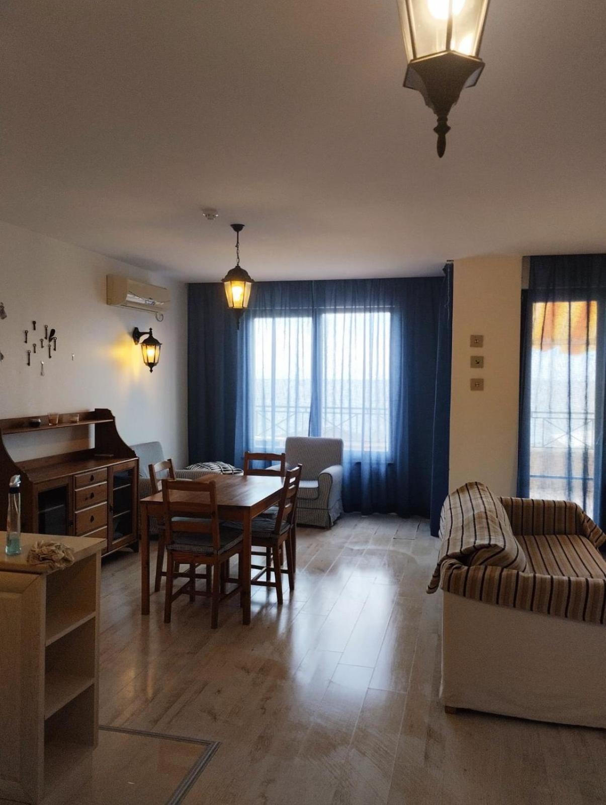 Golden Sands Rentals Apartments Экстерьер фото