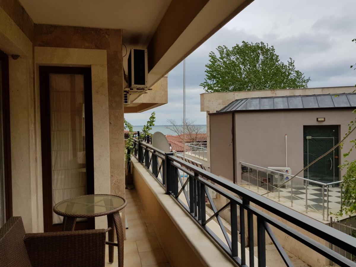 Golden Sands Rentals Apartments Экстерьер фото